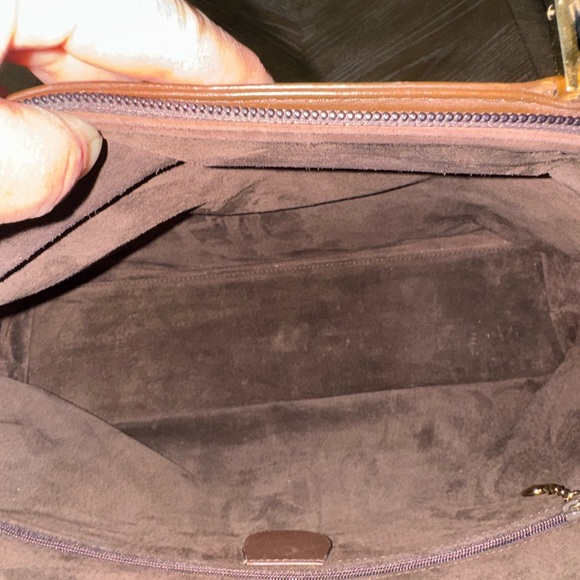 Gucci Customized Brown Leather Tote Bag With Hand Painted Designer Bee Motif - Picture 8 of 13